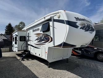 2011 Keystone Montana