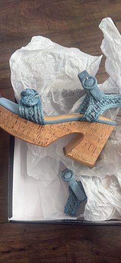 Nine West blue platform sandal