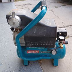 Makita Compressor Mac700