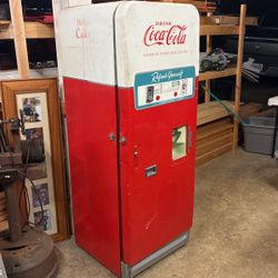 Rare Vintage Glasco Coca Cola Machine