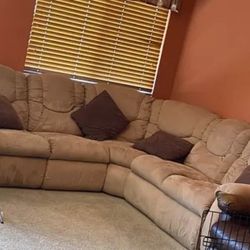 Beautiful Sectional With Recliners 