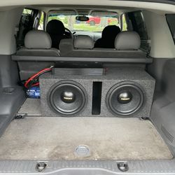 E&T Audio Installers.