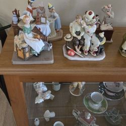 Norman Rockwell Figurenes $35
Authentication 
& Nurse  Figurenes collection $5-$25