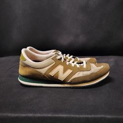 Vintage Brown Old School New Balance Running Shoes (Size 9)