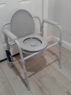 Commode, portable toilet