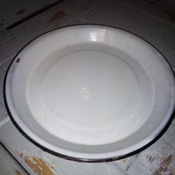 Nice Vintage Graniteware Plate (Unusual Color)
