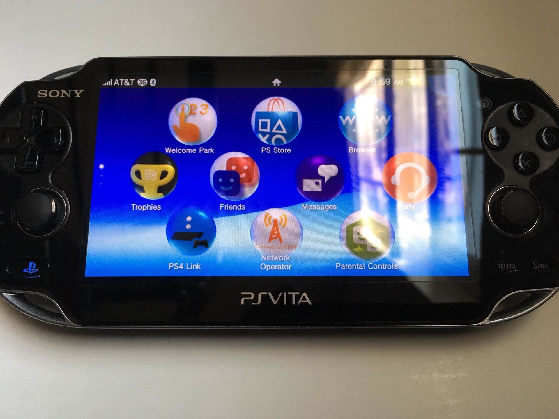 Sony PlayStation Vita WiFi/3G @VGs!
