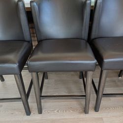 4 Bar Stools 