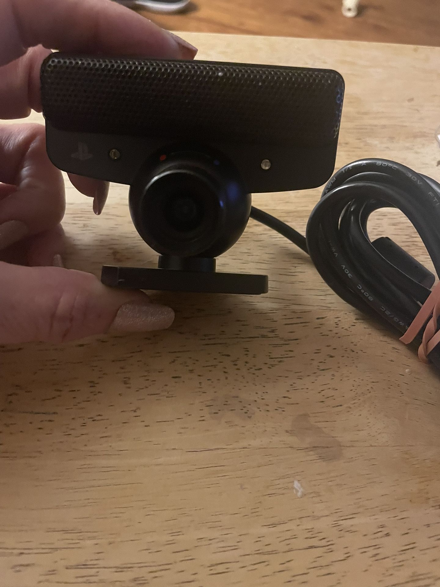 Looks New Sony PlayStation Eye camera for PS4 USB 4 Microphone Array Stop