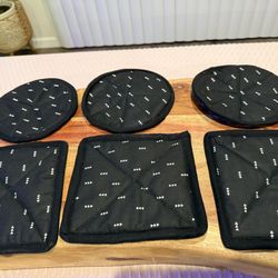 POT HOLDERS 