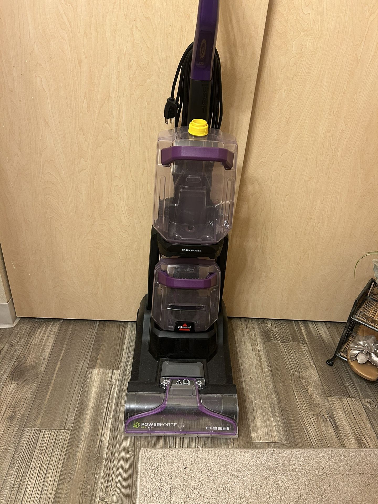 Bissell Powerforce Pet XL Carpet Cleaner