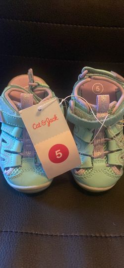 Girl sandals size 5