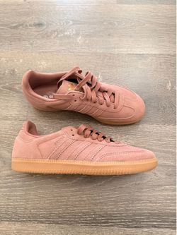 Samba Adidas Rose Gold and Gold Sneakers Size Men’s/Youth 5.5, Women’s 7. New Without Box!