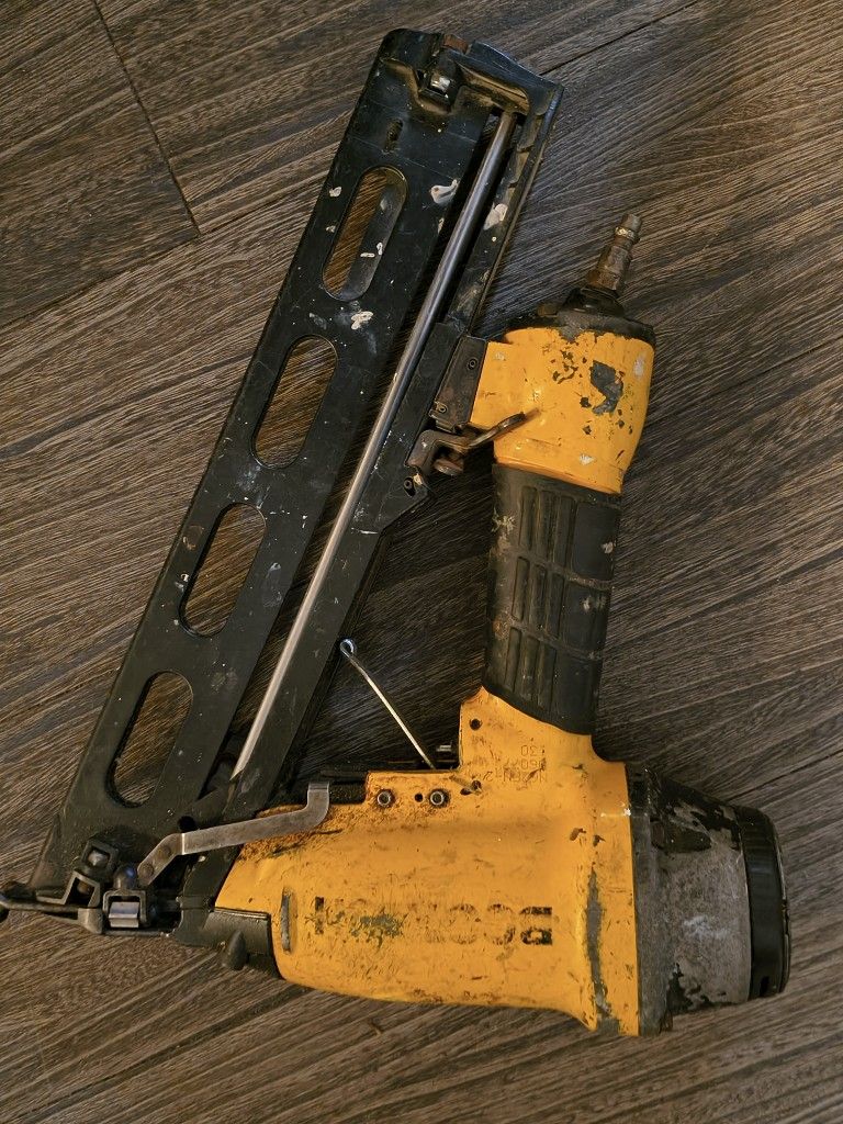 Air Nail Gun