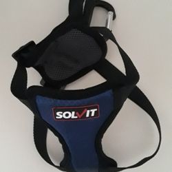 "Solvit" deluxe car safety harness for medium dogs 25" around body $15 FIRM