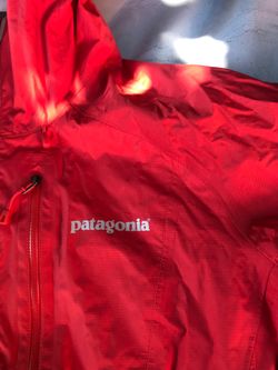 Womens medium patagonia windbreaker