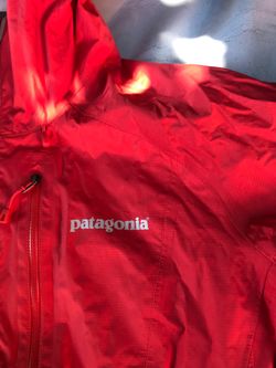 Womens medium patagonia windbreaker