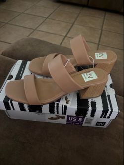 Women’s shoes