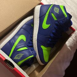 Jordan 1 Mids 6 Men