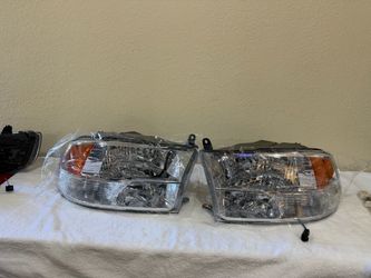 2013-2018 dodge ram headlights