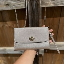 Co Ach Crossbody 
