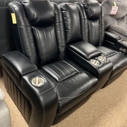 Electric Power Reclining Couch!