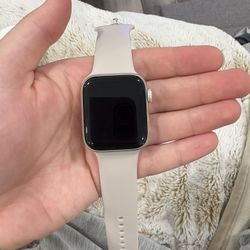 Apple Watch SE GPS 40mm Aluminum Case With Changable Colored Bands
