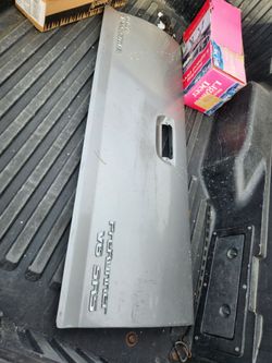 Tacoma tailgate