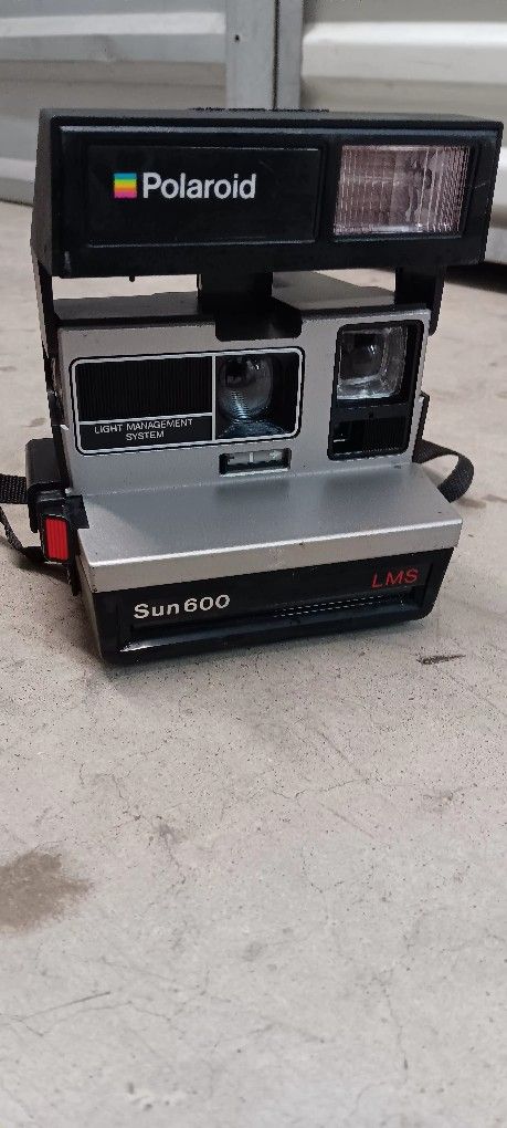 Vintage Polaroid Sun 600 Camera 