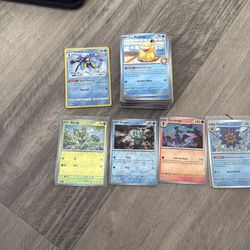 Lot of 100 reverse holo Pokemon cards