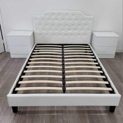 Brand New Queen Bed And Two Nightstands🌟 Cama Queen Con Mesas De Noche Nuevas Color Blanco 