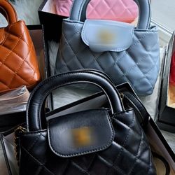 Women CC Kelly bag 👉Swipe Slides See Photos