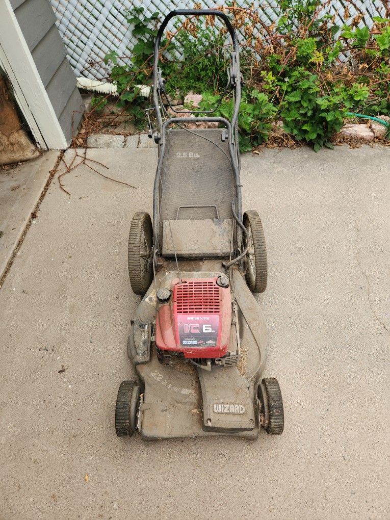 Quantum Xte I/C 6hp Lawn Mower