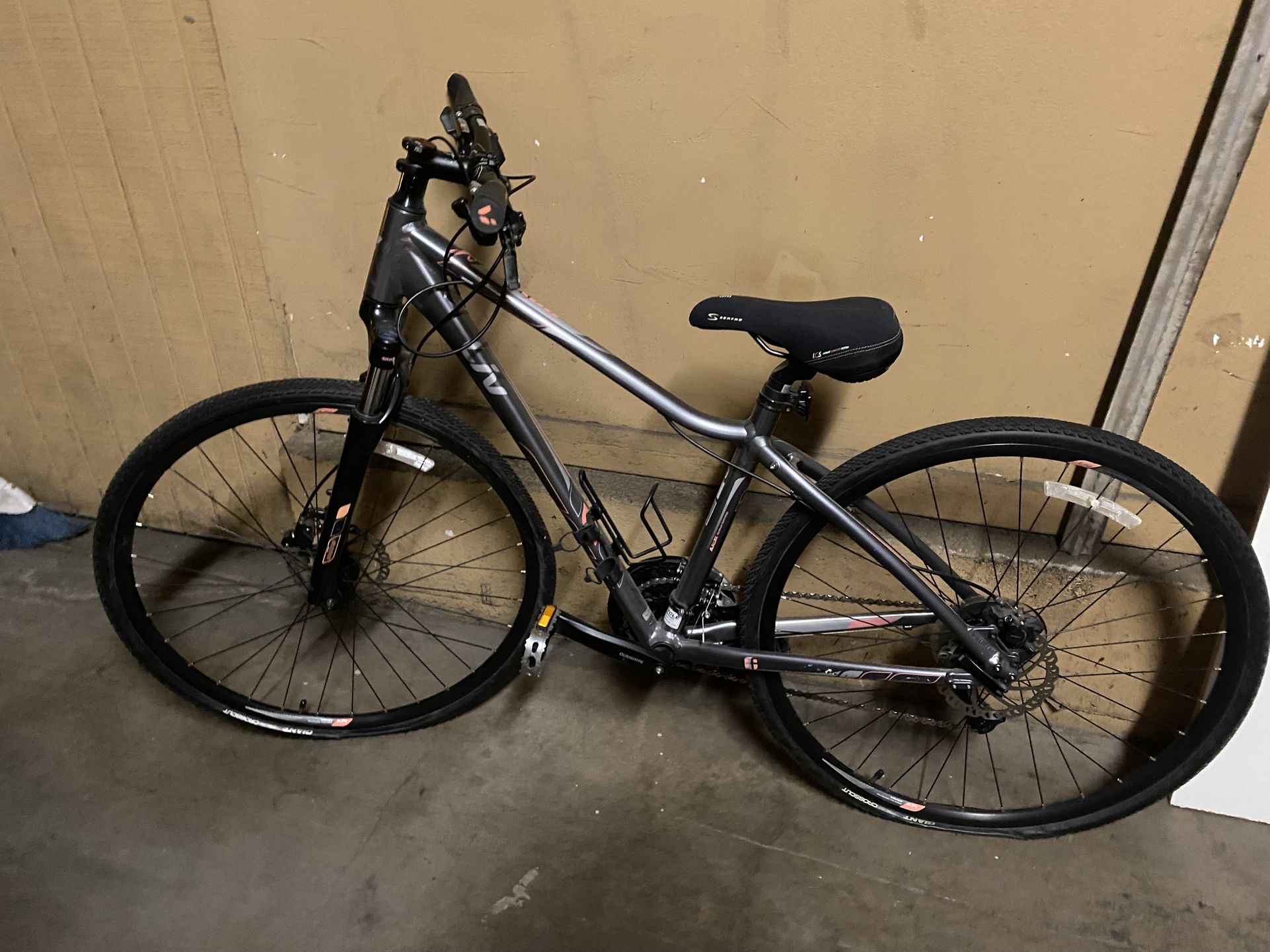 Giant connect Rove women bike