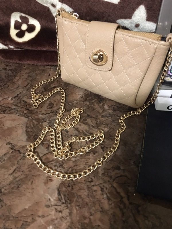 Beautiful cross body bag brand new