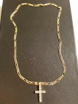 14k gold plated figaro chain.+ pendant.