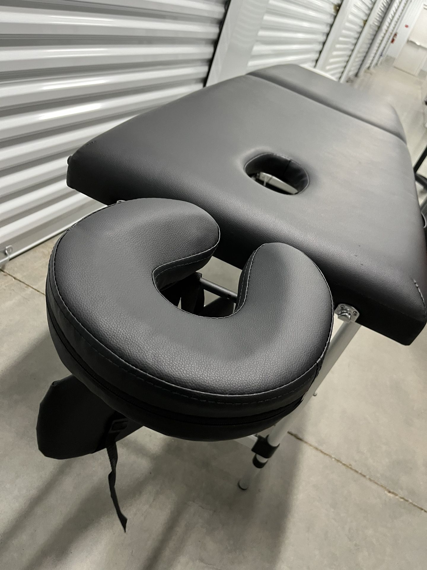 Black massage Table for Sale in Seattle, WA OfferUp