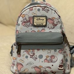 Loungefly Disney Dumbo Allover Print Womens Double Strap Shoulder Bag Purse