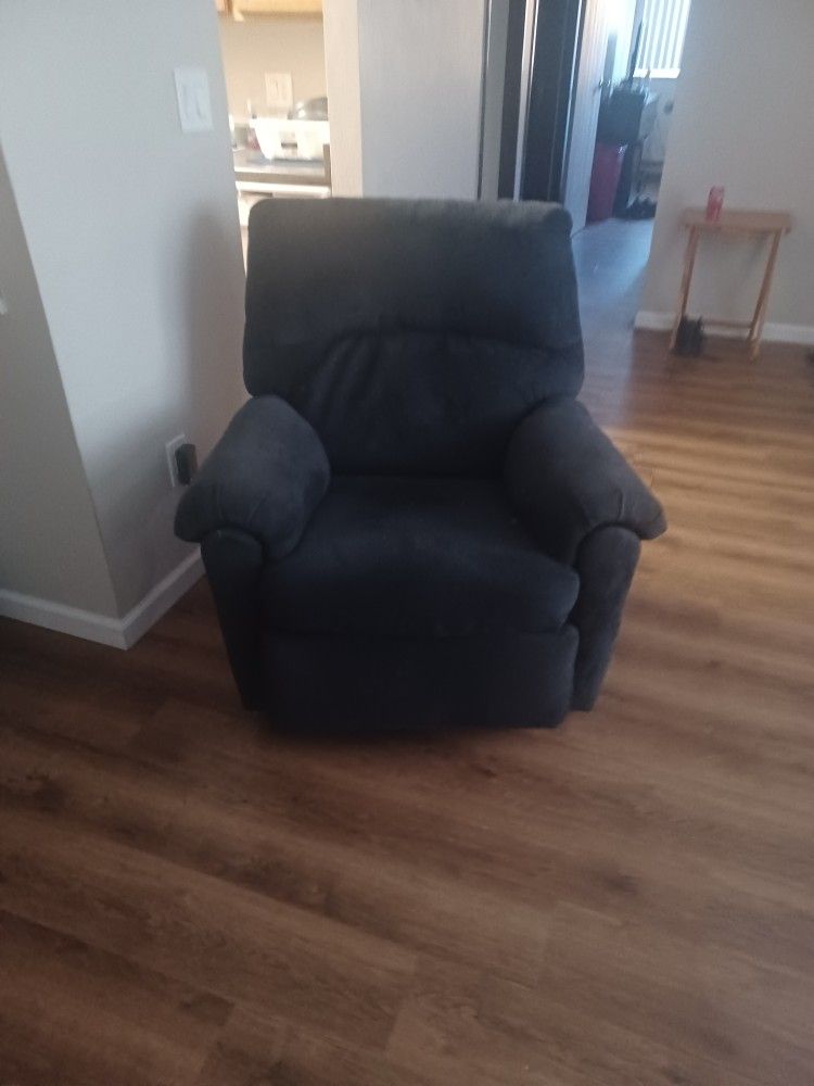 American Furniture Warehouse Electric Recliner