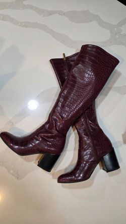 New Franco Sarto Burgundy Croc-Embossed Knee High Boots – Size 6