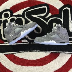 Wolf Grey Jordan Retro 5