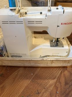 Singer Sewing Machine