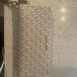 Michael Kors wallet