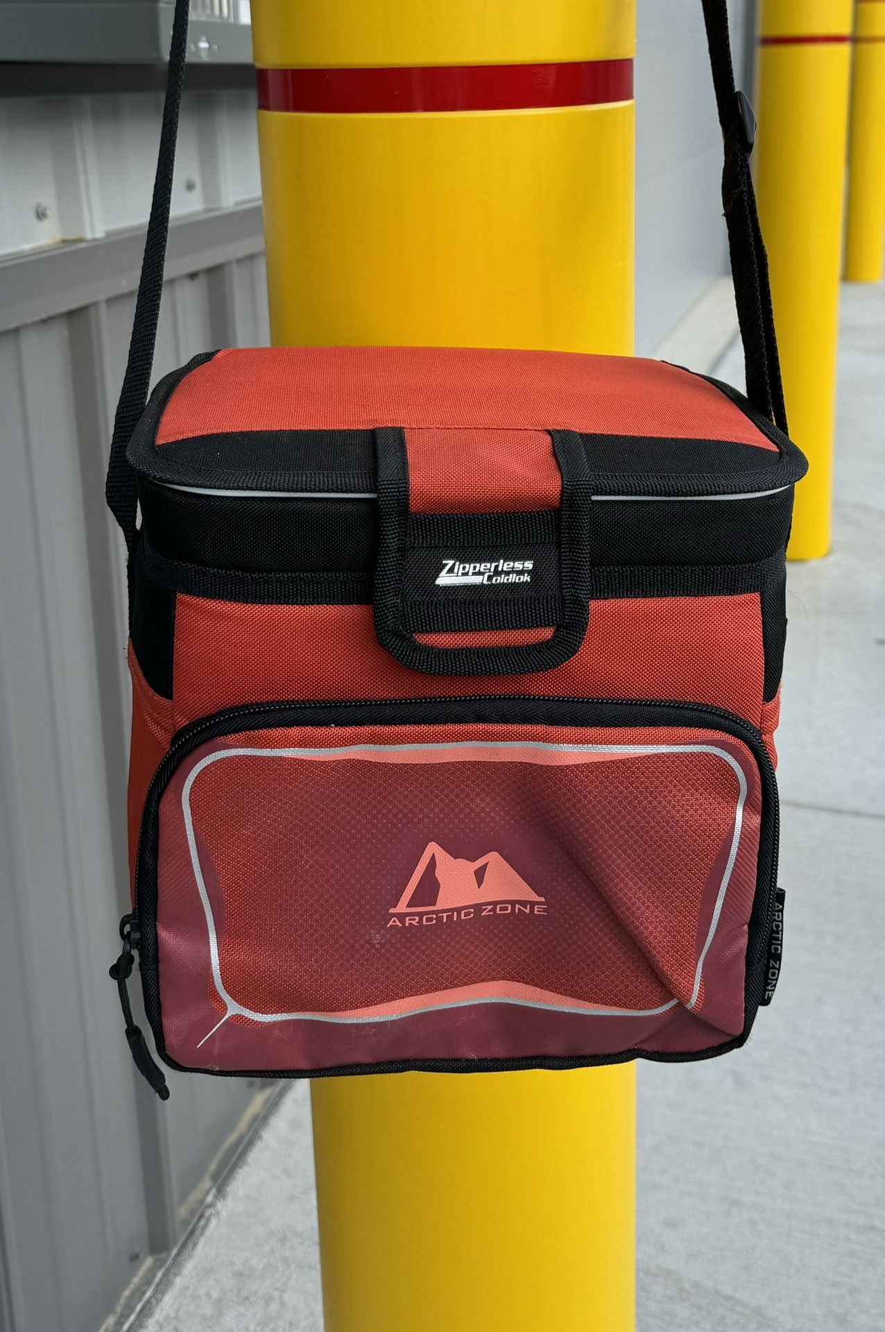 Arctic Zone Zipperless Cooler