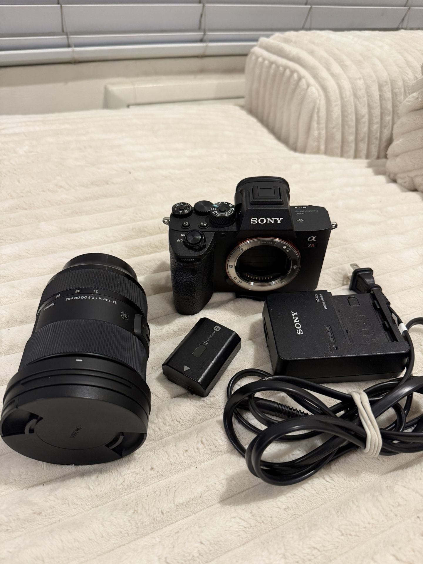 Sony a7 4 IV With 24-70mm sigma Lens