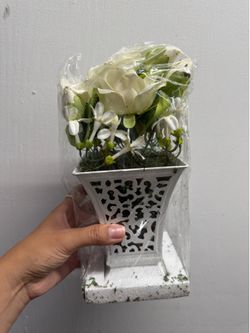 Vintage Avon Gardenia Scented Arrangement