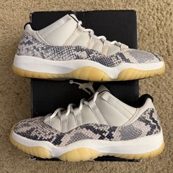 Size 9 (Pre owned, original box) - Air Jordan 11 retro low light bone snakeskin