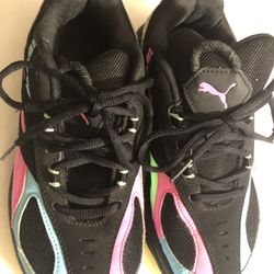 Puma Sneakers Boys Size 5.5