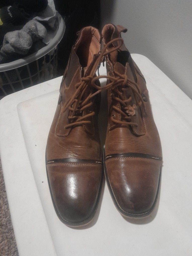 Steve Madden Leather Dress Like Boot. Size 11