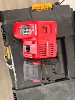 Milwaukee m18 battery and rapid charger